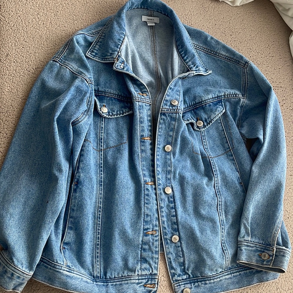 Forever 21 Jean Jacket Size Medium